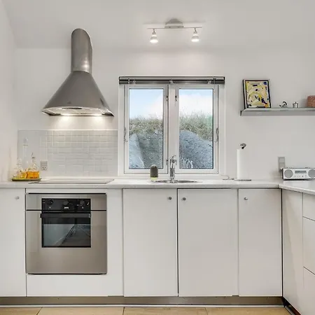 Gorgeous In With Kitchen Feriehus
