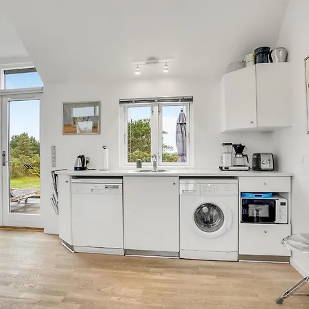 Gorgeous In With Kitchen Feriehus *